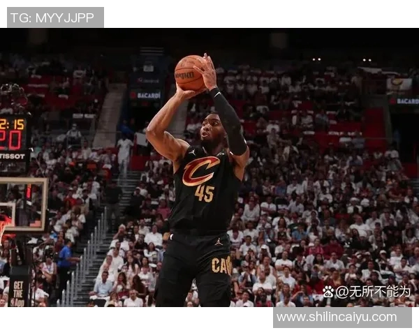 骑士主场惨败东部第二排名不保,米切尔38分难掩防守漏洞,季后赛前景堪忧 骑士主场惨败东部第二排名不保,米切尔38分难掩防守漏洞,季后赛前景堪忧